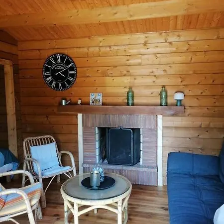 Chalet En Pleine Nature Au Bord D'un Etang Lanvallay