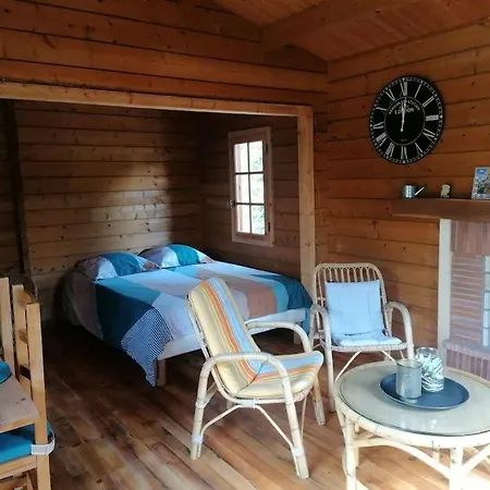 Chalet En Pleine Nature Au Bord D'un Etang