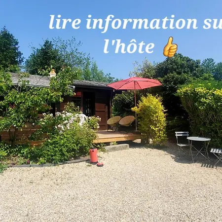 En Pleine Nature Au Bord D'un Etang Chalet *